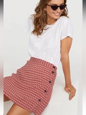 (5/$20) H&M Aztec Geometric Red Mini Skirt with Buttons